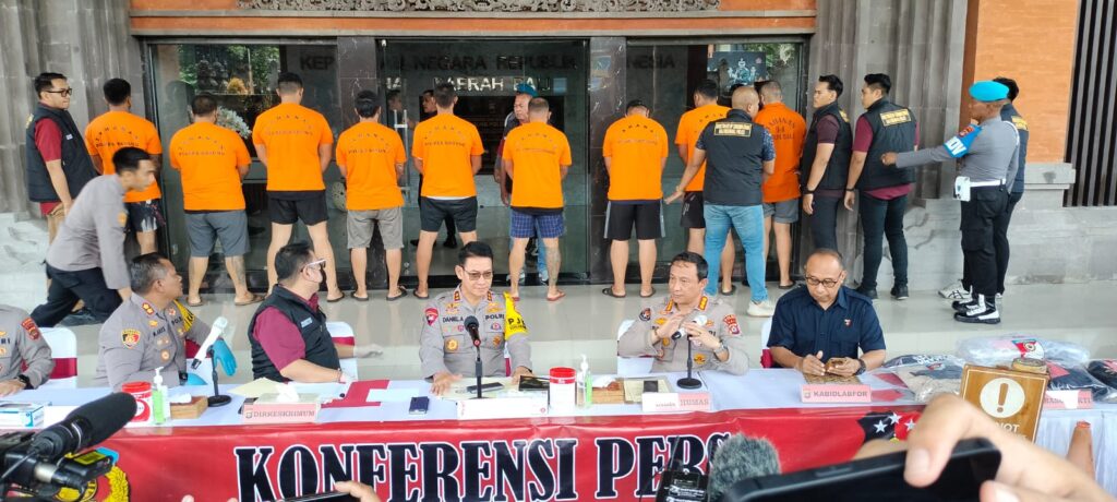 Finns-Beach-Club-Insiden-1024x460 Kronologi Lengkap Insiden Penganiayaan Sekuriti Finns Beach Club oleh Turis Australia